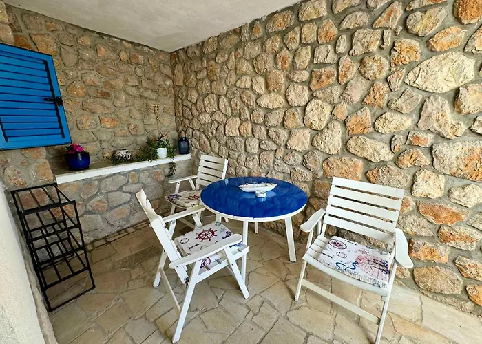 In 41612 Jadranovo